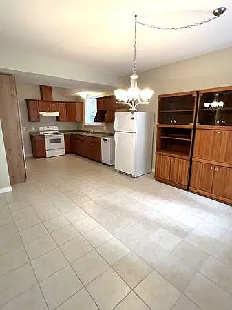 1048 Sugar Mountain Way — Photo 16
