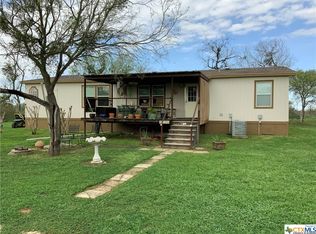 282 County Road 417, Stockdale, TX 78160