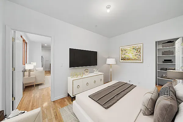 Rented by Vector New York, LLC | media 6