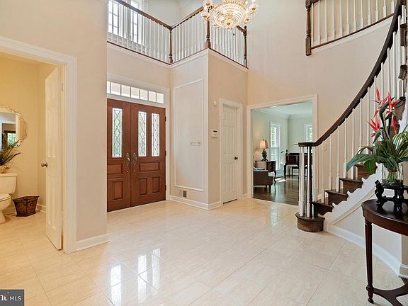 4th image of 10721 Balantre Ln
