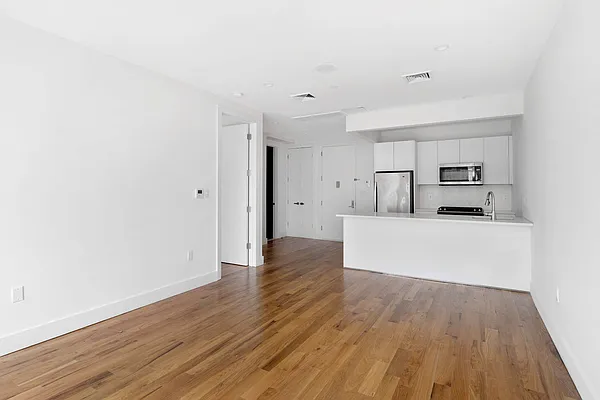 Rented by Compass | media 26