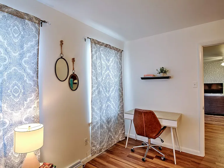 22 N Market St — Photo 13