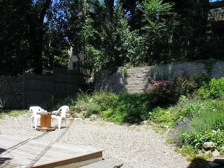 462 Main St #2 — Photo 9