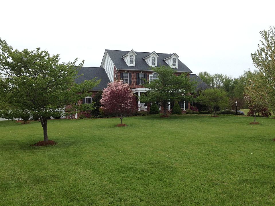 1st image of 20 Ivy Creek Ln