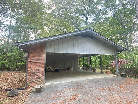 3rd image of 1988 Rockdale Cir