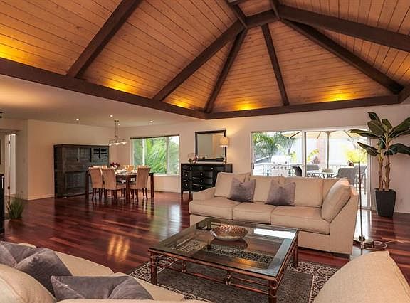 4th image of 2704 Fairbrook Dr