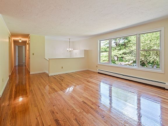 5th image of 987 Wachusett St