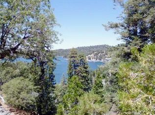 359 Emerald Dr, Lake Arrowhead, CA 92352