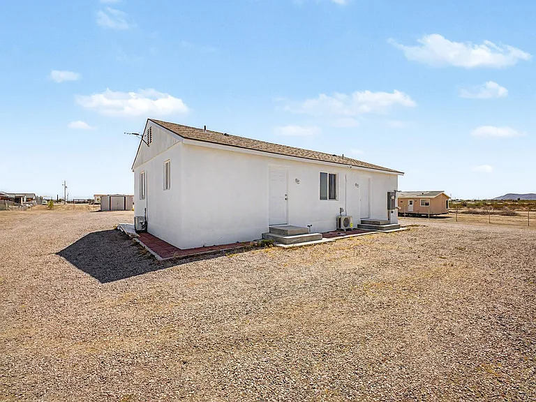34233 W Sahuaro St — Photo 3