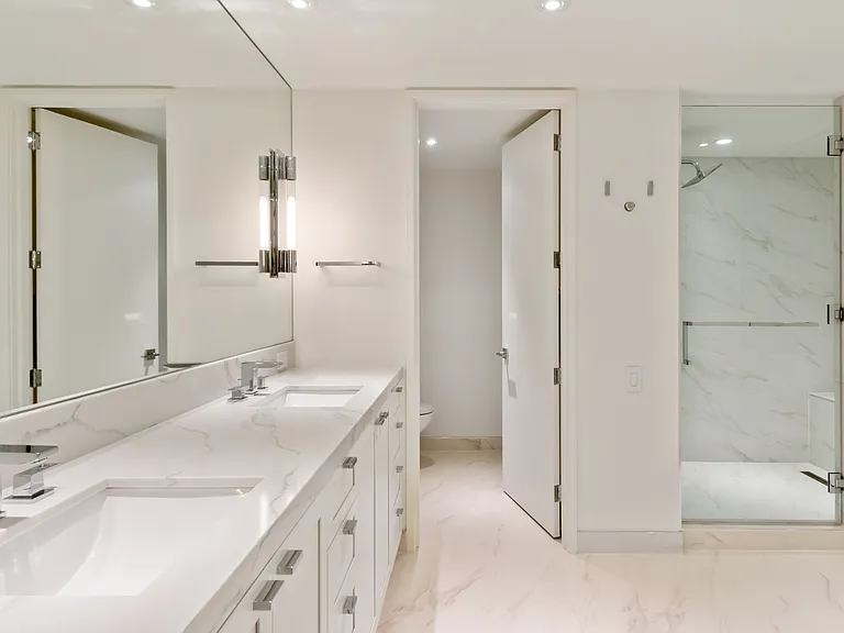 180 E Pearson St #4706 — Photo 15