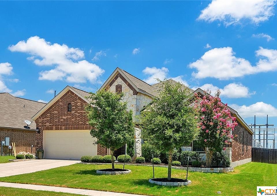 1st image of 204 Emory Fields Dr