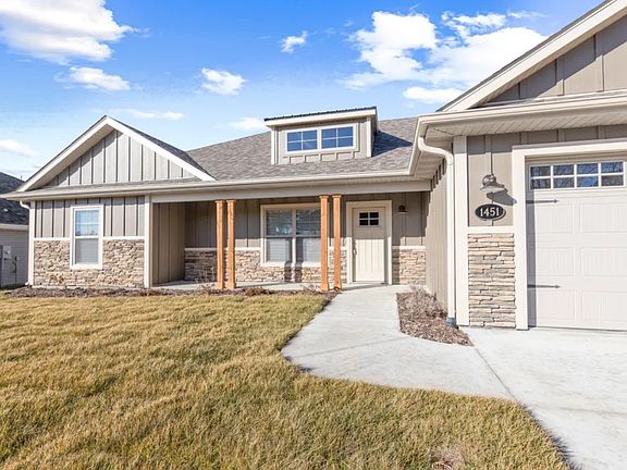 2nd image of 5011 Spruceview Ln #3