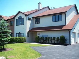9711 Sylvan Ln, Mentor, OH 44060