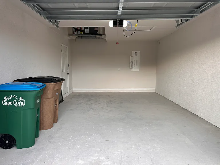 1415 NE 8th Pl — Photo 11