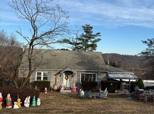 1517 Oak St, Coatesville, PA 19320