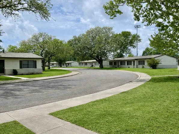 Cardinal Park, 400 Bower Dr #3, Bridge City, TX 77611