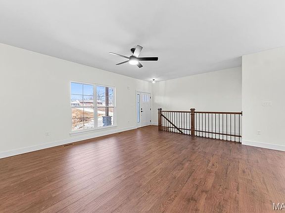 5th image of 608 Saint James Ct