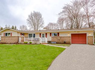 5112 Cortland St, Midland, MI 48642