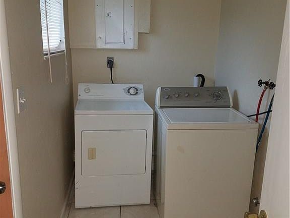 2nd image of 815 Joel Blvd