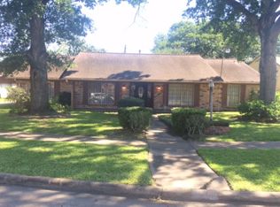 6743 Hollygrove Dr, Houston, TX 77061