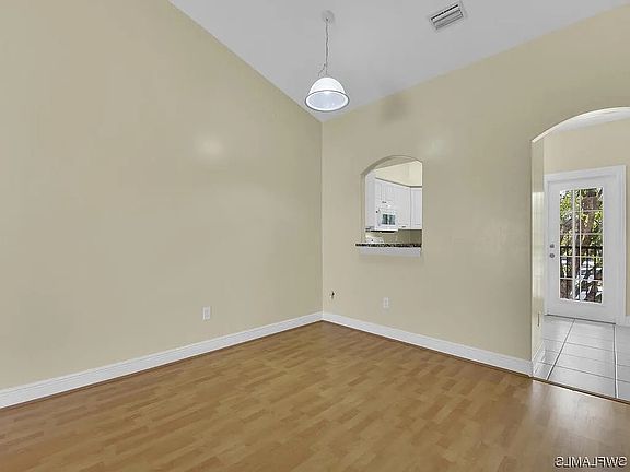 2nd image of 4167 Castilla Cir APT 104