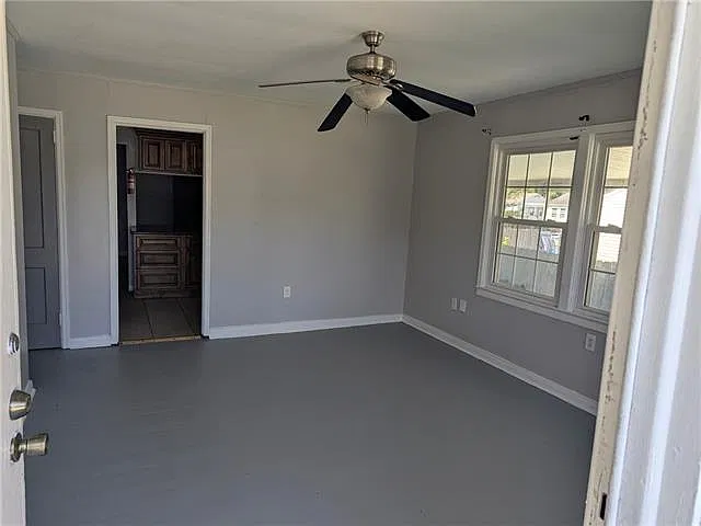 5 bed, 2.0 bath, 1529 sqft, $2,000 — Photo 3