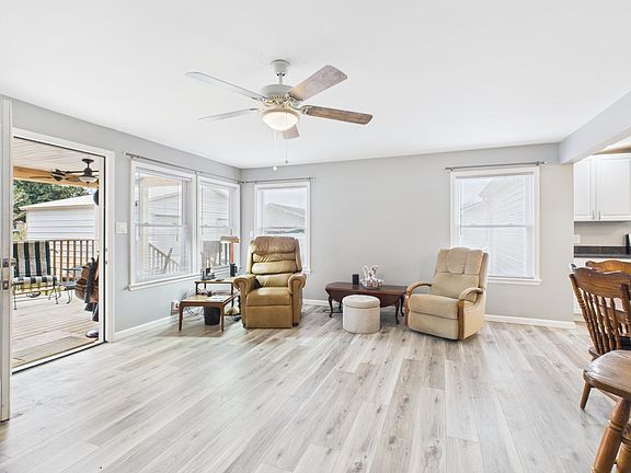 4th image of 409 Chippendale Ln
