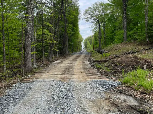 Columbus Jordan Road, Plainfield, NH 03781