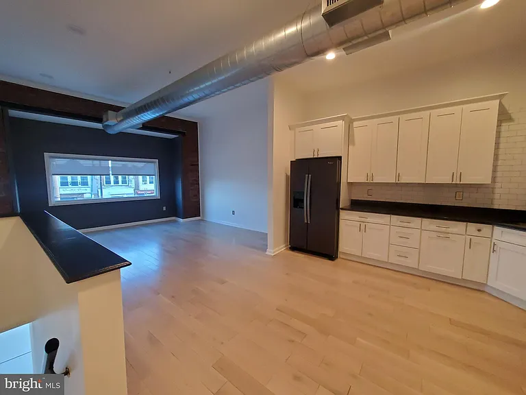 7242 Frankford Ave — Photo 3