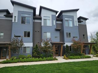 1908 Riva Ln NW, Issaquah, WA 98027