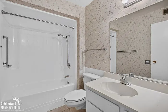 13652 N 108th Dr — Photo 15