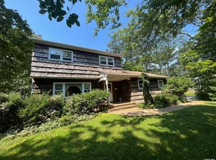 4 Miller Ave, Shoreham, NY 11786