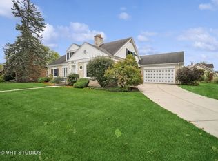 111 Yost Ave, Park Ridge, IL 60068