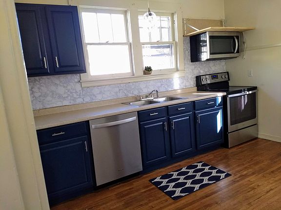 3rd image of 1004 Rosemont Ave