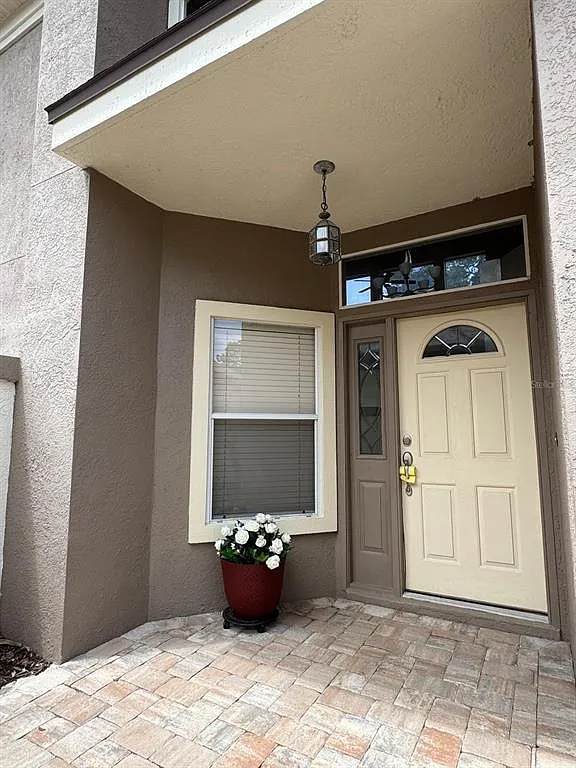 3 bed, 2.5 bath, 2241 sqft, $3,400 — Photo 2