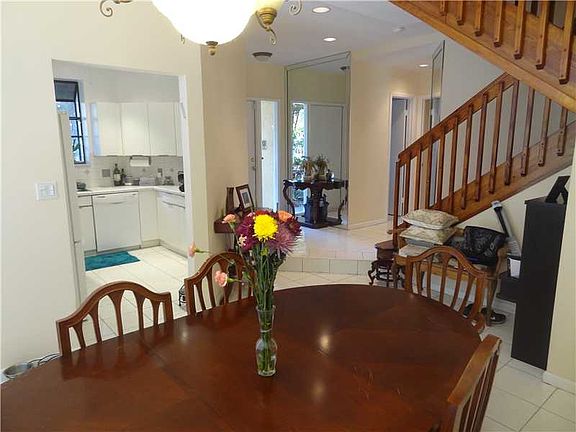 Marina Cove - 4BD/3BA Corner Townhome