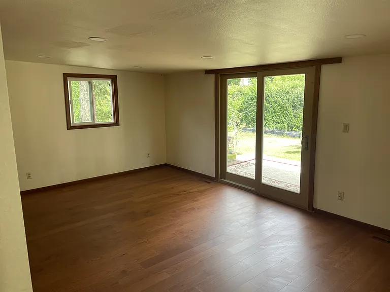 2410 Chama Ave — Photo 7