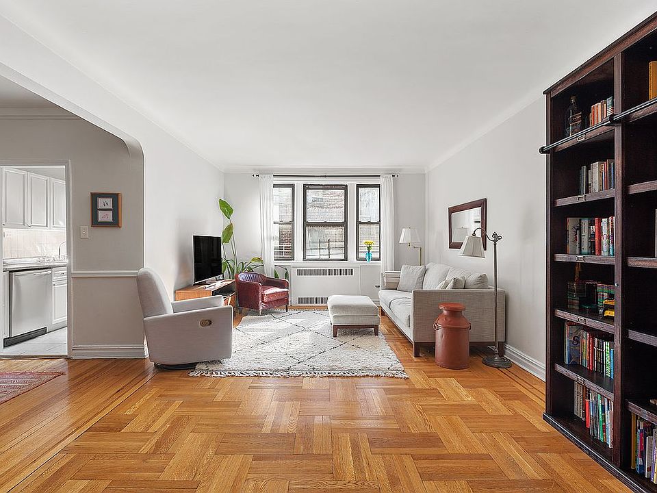 1st image of 221 E 18th St APT 5G