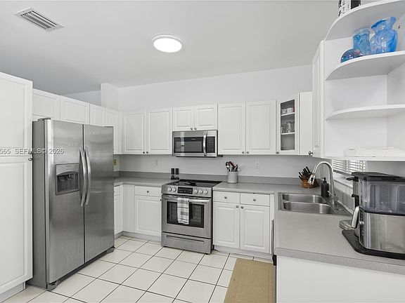 4th image of 1120 Canella Ln