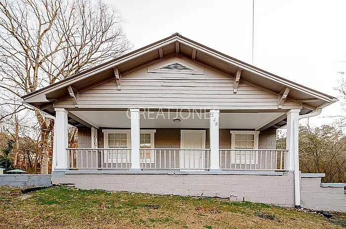 225 Virginia Dr