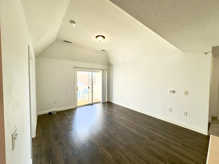 78 Mill St #302 — Photo 51