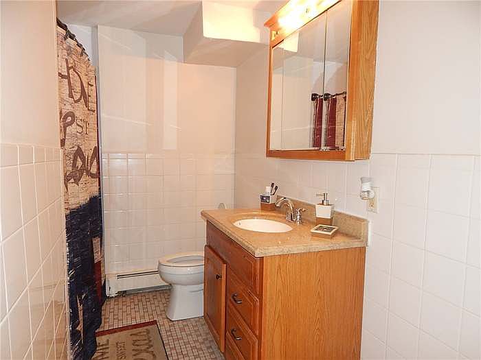 2nd image of 20 Hurdis St
