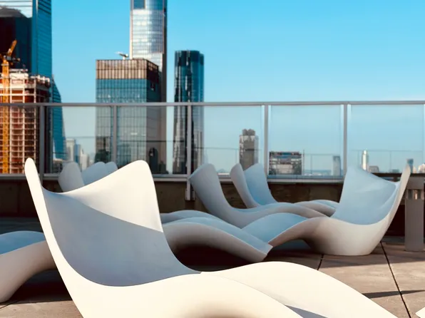 635 West 42nd Street 18G image 1 of 17