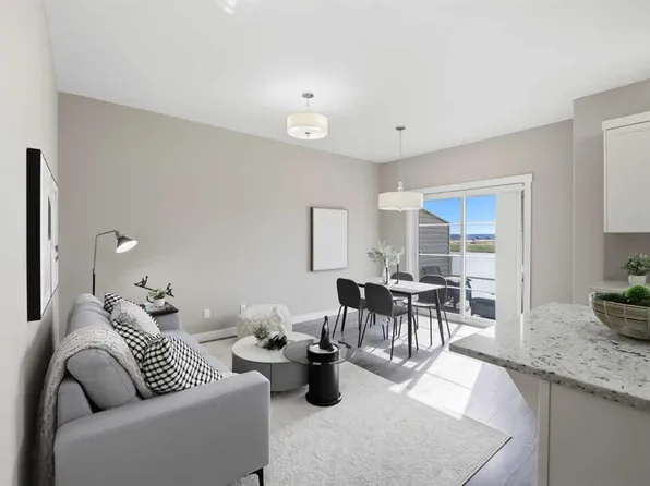 556 E Redstone Vw NE, Calgary, AB T3N 0M9