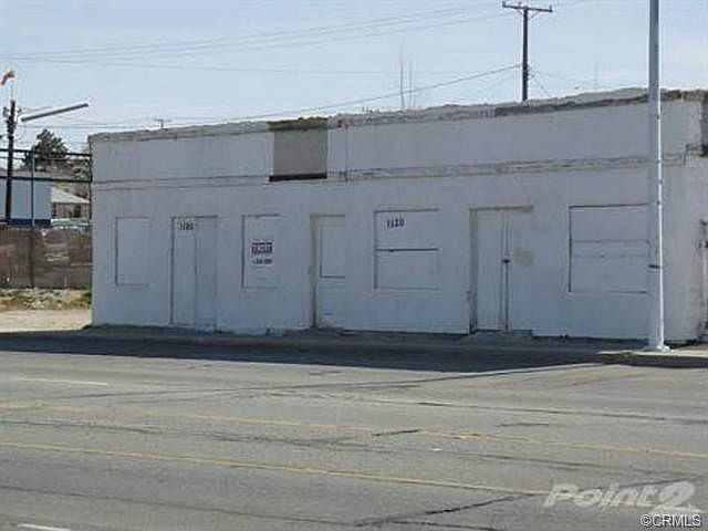 1st image of 2044 N Mount Vernon Ave