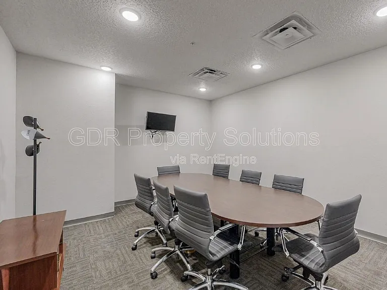 950 4th St NW #310 — Photo 18