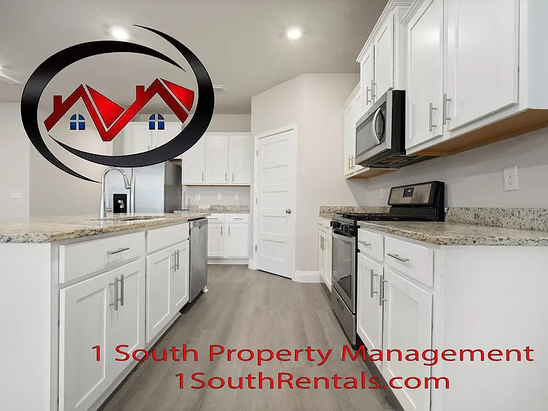 31710 Memphis Loop — Photo 4