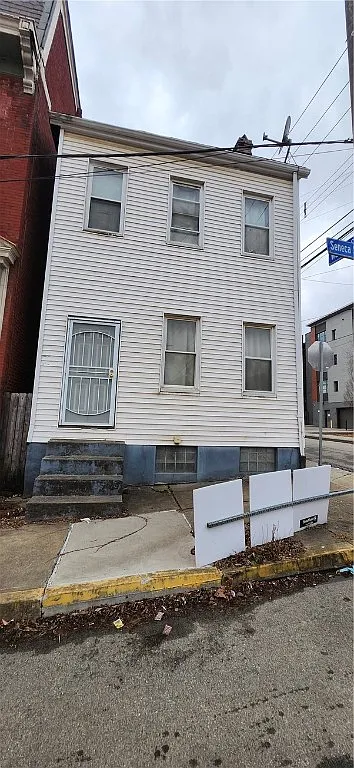 114 Seneca St photo 1