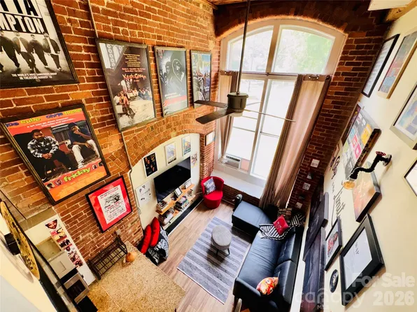 201 S Hoskins Rd APT 132, Charlotte, NC 28208