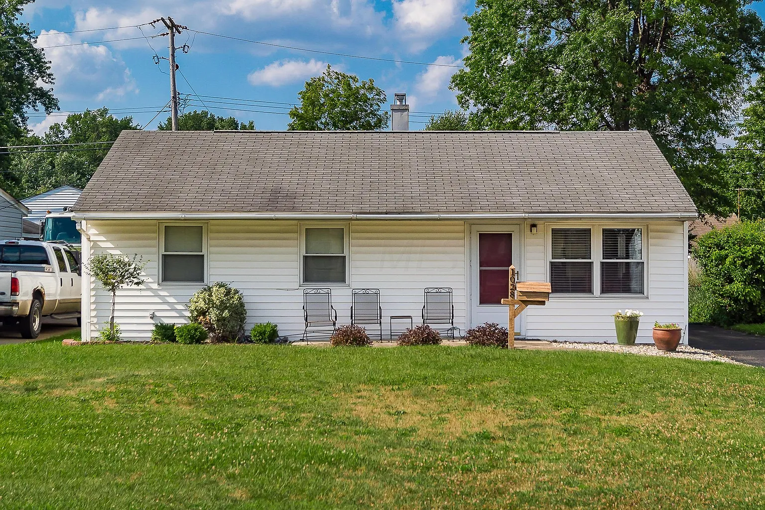 1028 Strimple Ave photo 1